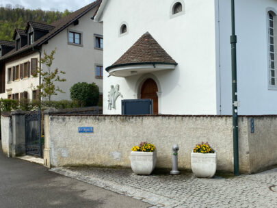 Baettwil Kapelle Sankt Martin Relief Eingang_Sebastian Juengel