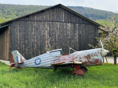 Metzerlen Flugzeug seitlich_Sebastian Juengel
