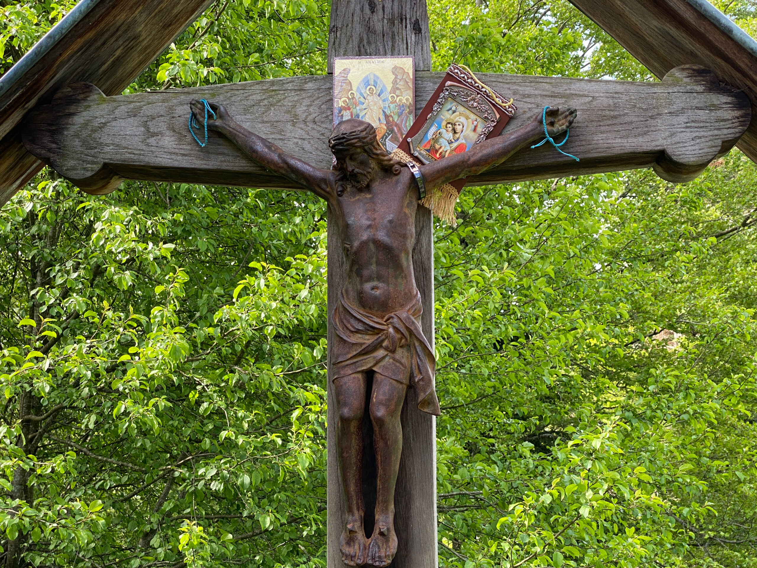 Meltingen Beinwil Gekreuzigter mit Gaben_Sebastian Juengel