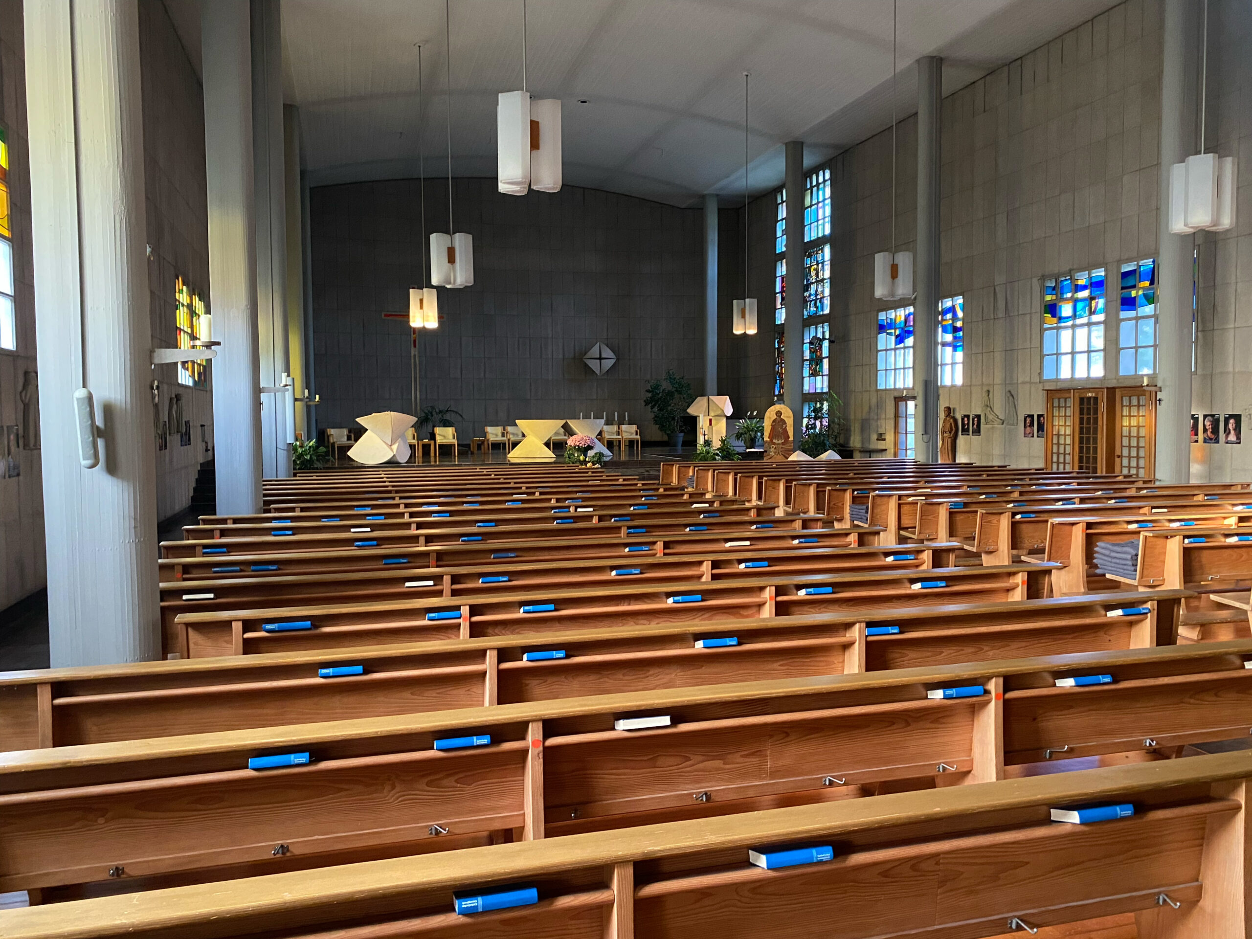 Dornach Mauritiuskirche Hauptschiff mit Blick zum Altar_Sebastian Juengel