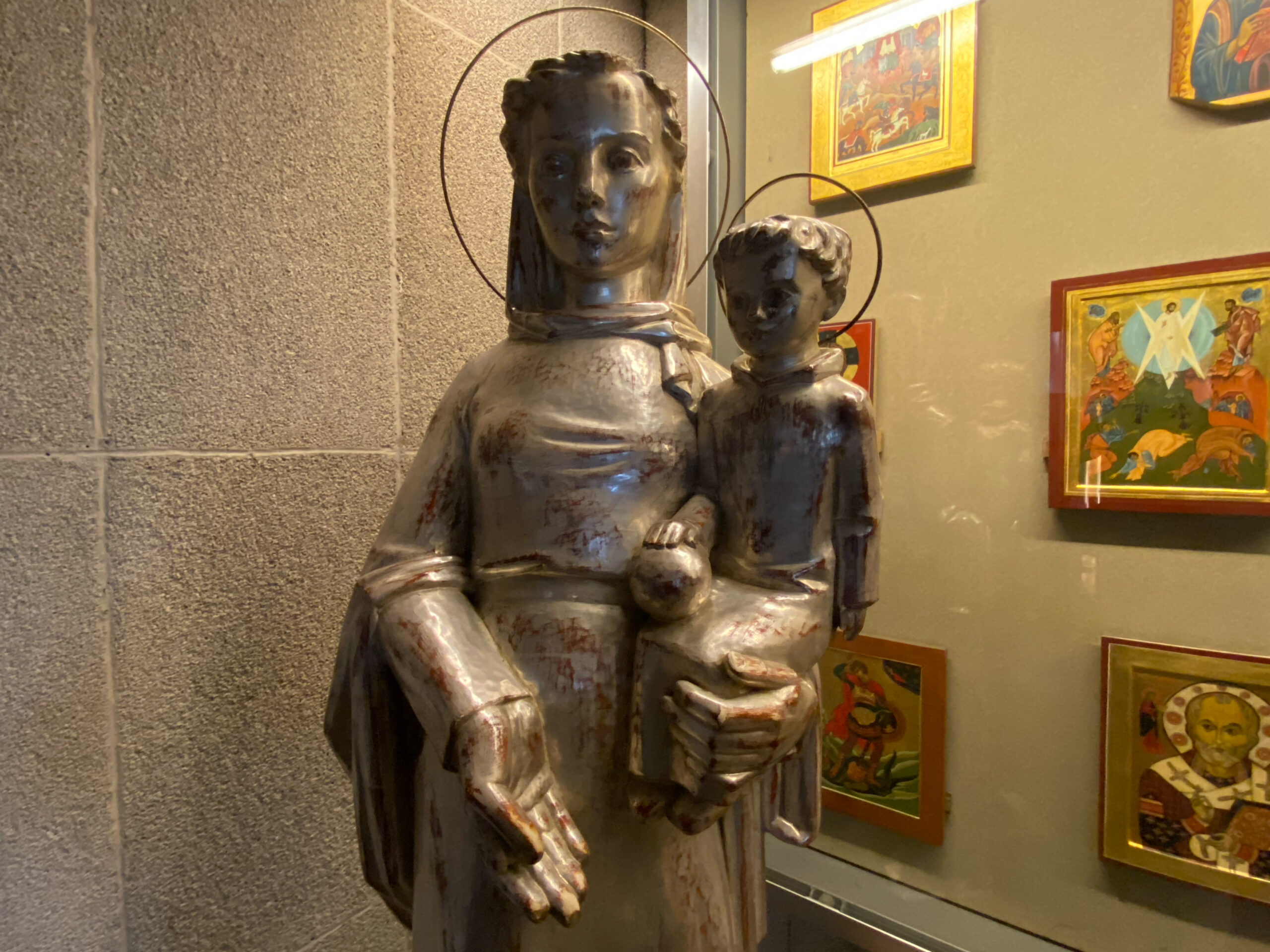 Dornach Mauritiuskirche Maria und Ikonen Auswahl_Sebastian Juengel