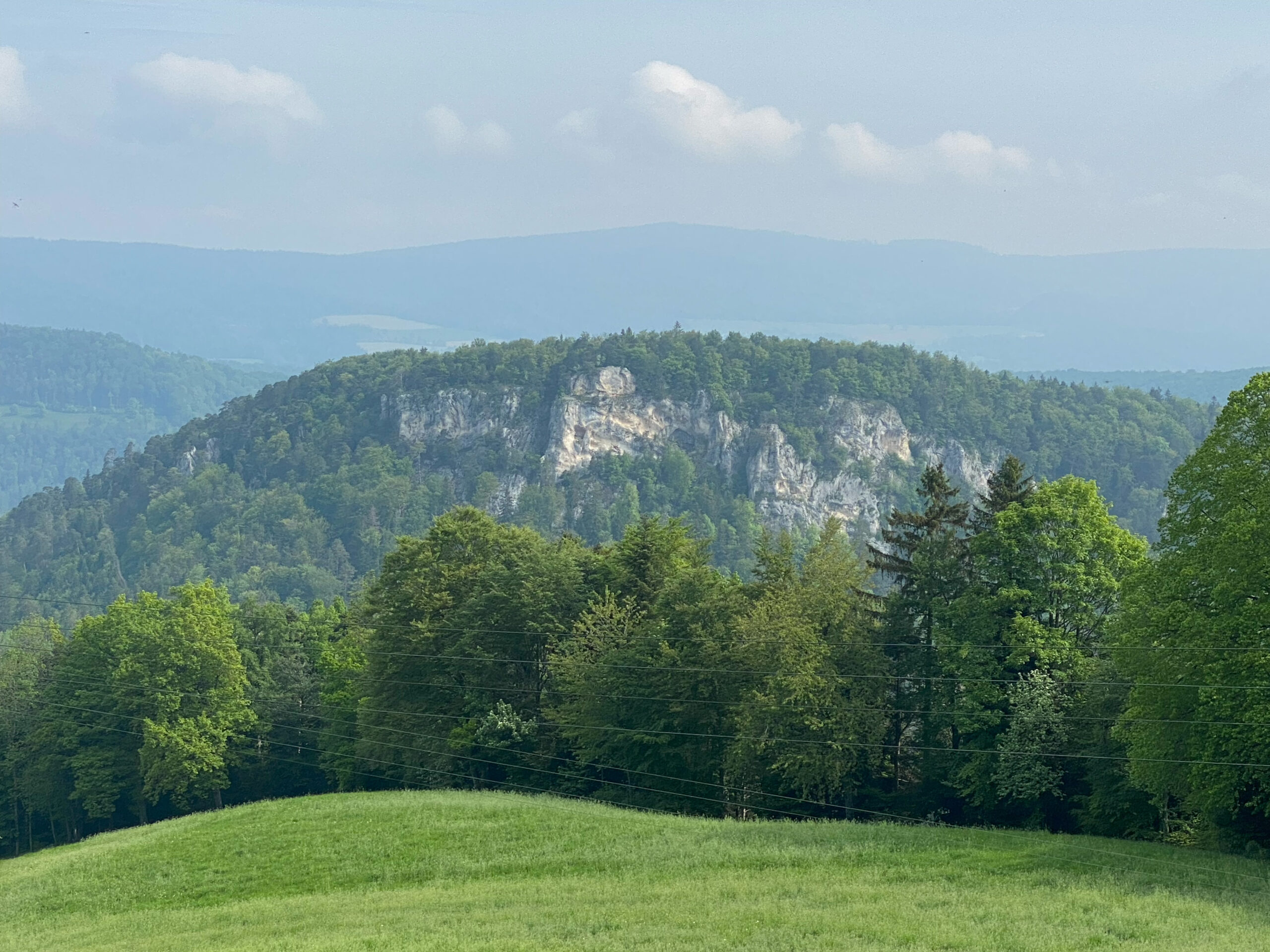 Baerschwil Geologische Wanderung Formation gross 2 gegenueber Wasserberg_Sebastian Juengel