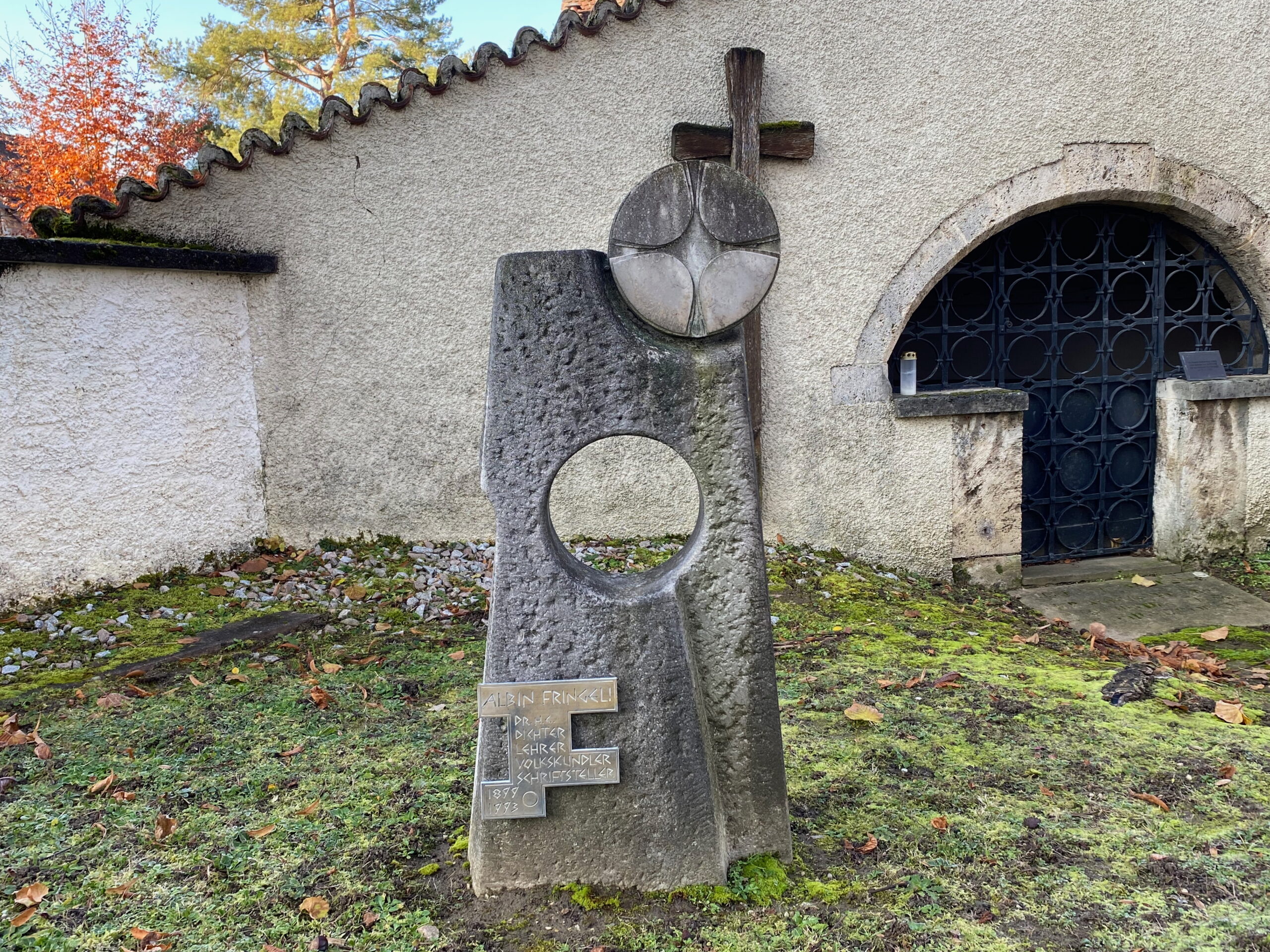 Dornach_Grabstein Albin Fringeli von Eugene Renggli _Sebastian Juengel