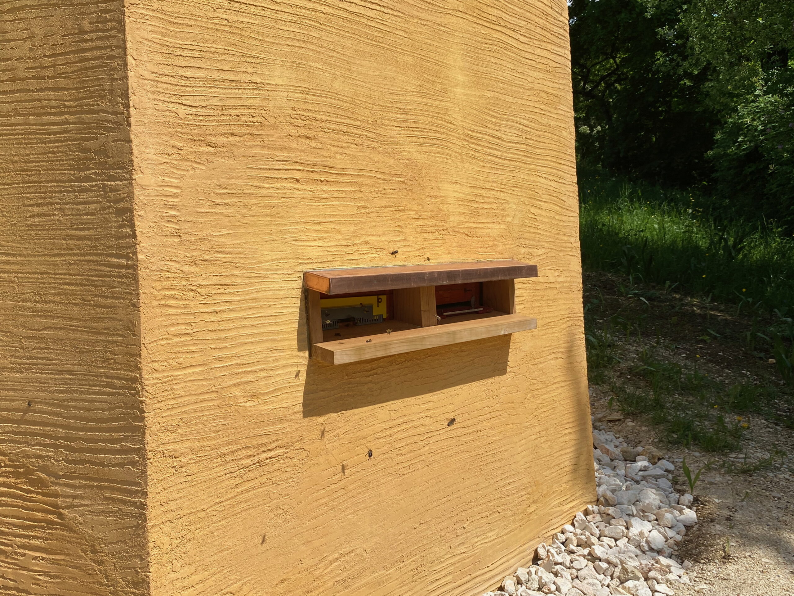 Dornach Goetheanum Gartenpark Bienenskulptur Ausflugloch_Sebastian Juengel