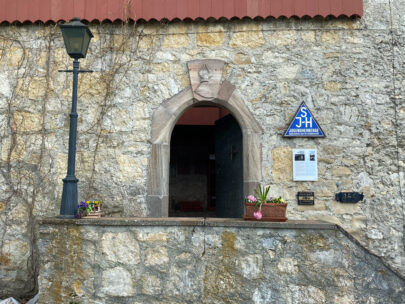 Mertzerlen_Burg Rotberg Eingang_Sebastian Juengel