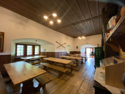 Mertzerlen_Burg Rotberg Speisesaal_Sebastian Juengel