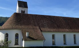 Ausflugstipp: Die modern-schlichte Kirche Sankt Nikolaus in Hofstetten