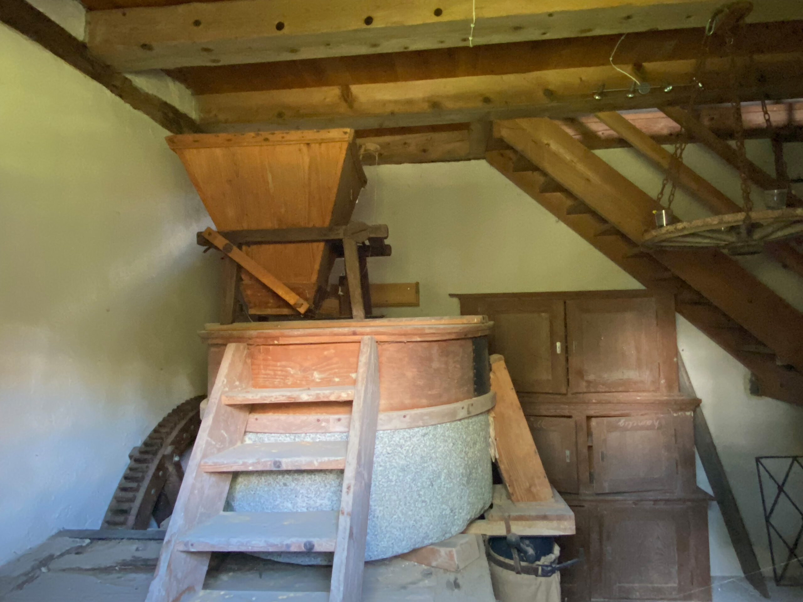Bueren Muehle Mahlwerk innen_Sebastian Juengel