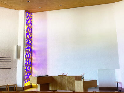 Hofstetten Flueh_Oekumenische Kirche Glasfenster von Samuel Buri_Sebastian Juengel