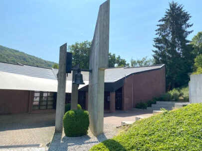 Hofstetten Flueh_Oekumenische Kirche Glockenturm_Sebastian Juengel