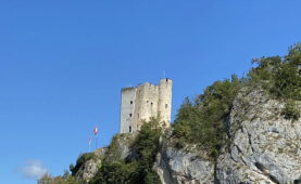 Wandertipp: Schloss Neu-Thierstein auf dem Felssporn