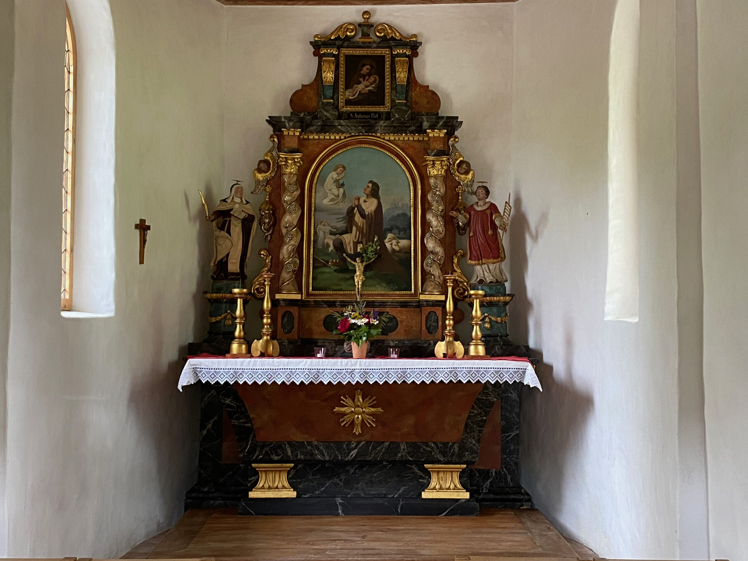 Baerschwil Wendelin Kapelle Altar_Sebastian Juengel